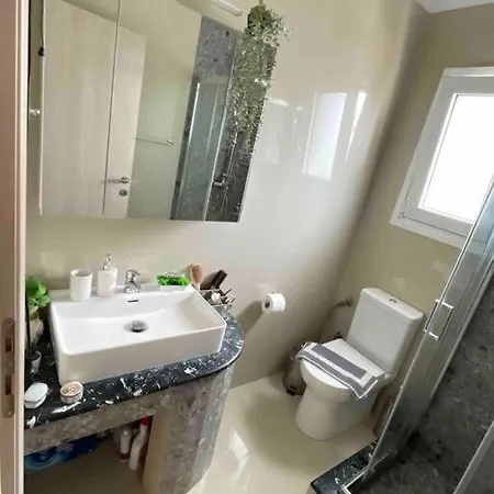 Apartman The Cosy Nest -breakfast Included & Car Available Rhodes City