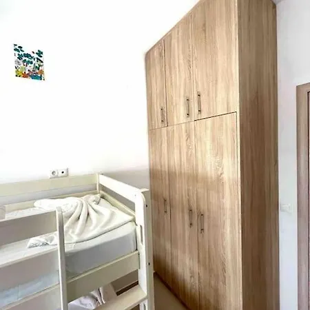 The Cosy Nest - Breakfast Lncluded Apartment