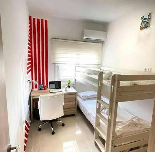 The Cosy Nest -breakfast Included & Car Available