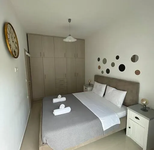 Lägenhet The Cosy Nest -breakfast Included & Car Available Rhodes City