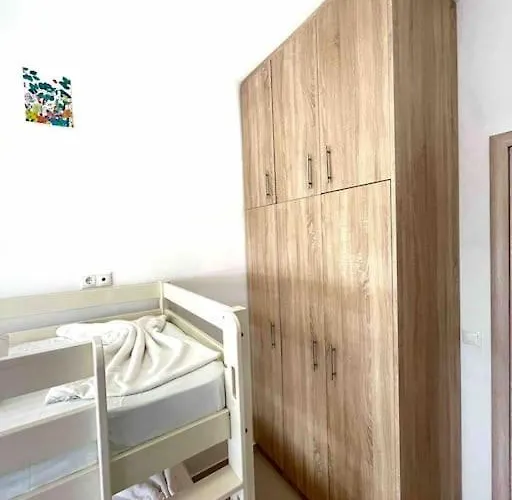 The Cosy Nest -breakfast Included & Car Available Lägenhet